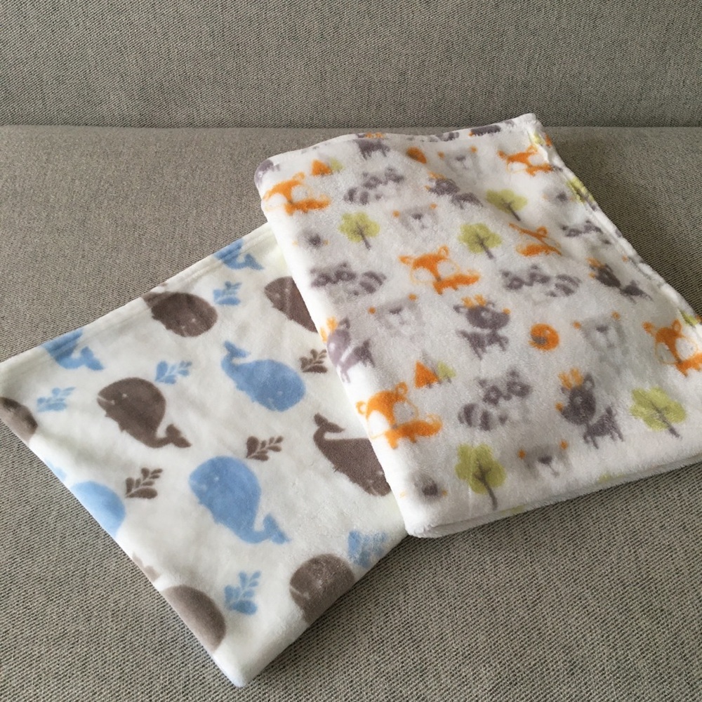 Plush baby blanket set